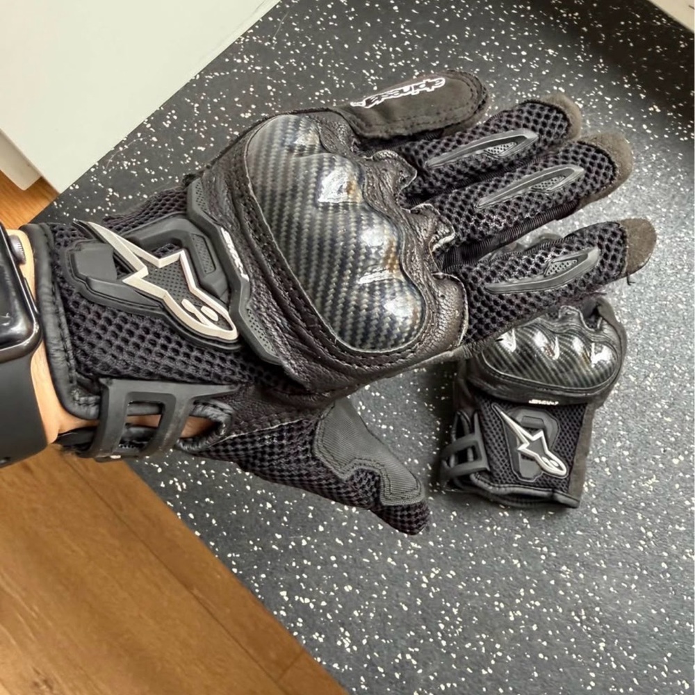 Alpinestars Black Mesh Motorcycle Gloves with Carbon Knuckles